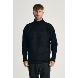 S.N.S. HERNING FISHERMAN SWEATER MED HØJ HALS NAVY BLUE.